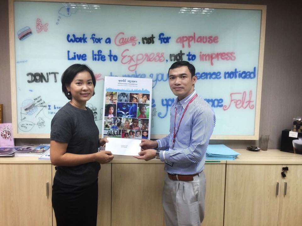 H.E Chea Serey, founder of Raksa Koma Foundation, has kindly donated 300 t-shirts to Royal University of Phnom Penh in celebration of the Youth Mental Health Day 2017