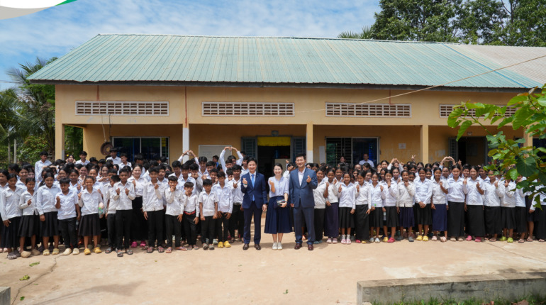 អបអរសាទរ! ពិធីក្រុងពាលី និងសូត្រមន្តបុកគ្រឺះសាងសង់អគារសិក្សាថ្មីនៅសាលាអនុវិទ្យាល័យទីពោ ស្ថិតក្នុងភូមិនិម្មិត ឃុំទីពោ ស្រុកសន្ទុក ខេត្តកំពង់ធំ។