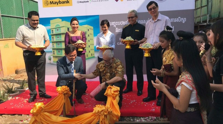 កាលពីថ្ងៃសៅរ៍ ១០រោច ខែអស្សុជ ឆ្នាំច សំរឹទ្ធិស័ក ព.ស ២៥៦២ ត្រូវនឹងថ្ងៃទី ០៣ ខែវិច្ឆិកា ឆ្នាំ ២០១៨ លោកជំទាវ ជា សិរី ស្ថាបនិកមូលនិធិរក្សាកុមារ បានអញ្ជើញចូលរួមក្នុងពិធីបញ្ចុះបឋមសិលាសាងសង់ឡើងវិញ…
