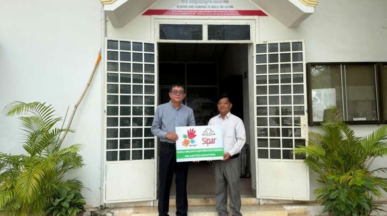 ថ្ងៃនេះ យើងបានចាប់ផ្តើមបង្កើតគម្រោងជ្រុងអំណានថ្មីមួយ ដើម្បីគាំទ្រដល់កុមារដែលកំពុងតាំងទីលំនៅក្នុងភូមិរង់ចាំ ស្ថិតនៅក្នុងស្រុកស្វាយចេក ខេត្តបន្ទាយមានជ័យ…