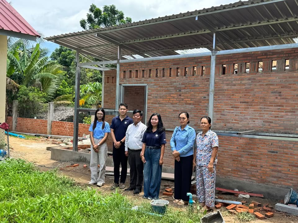 ជិតដល់ដំណាក់កាលបញ្ចប់ហើយ! សូមថ្លែងអំណរគុណយ៉ាងជ្រាលជ្រៅចំពោះតំណាង ធនាគារ PPCBank ដែលបានអញ្ជើញចុះមកពិនិត្យវឌ្ឍនភាពការងារដោយផ្ទាល់។…